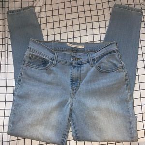 Levi’s 710 Super Skinny Jeans